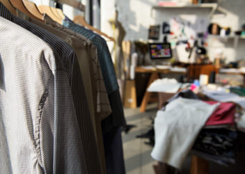 Aprocom pide al Gobierno incluir al comercio local en las ayudas por la subida de los carburantes